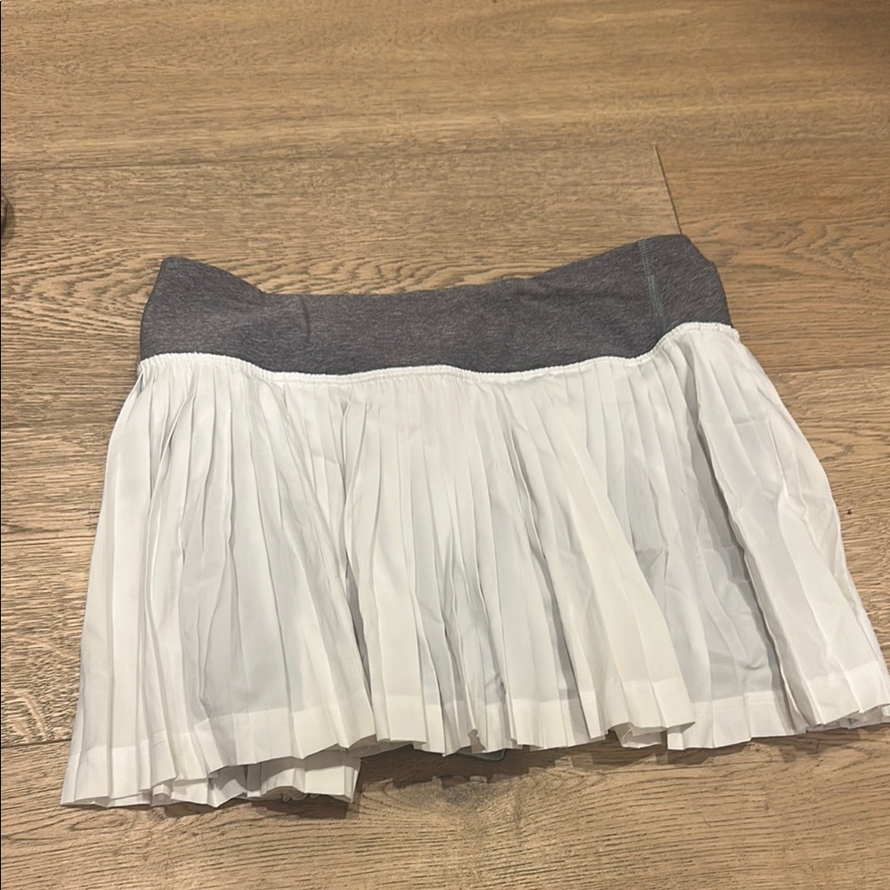 Gray and White Pleated Women's Skirt